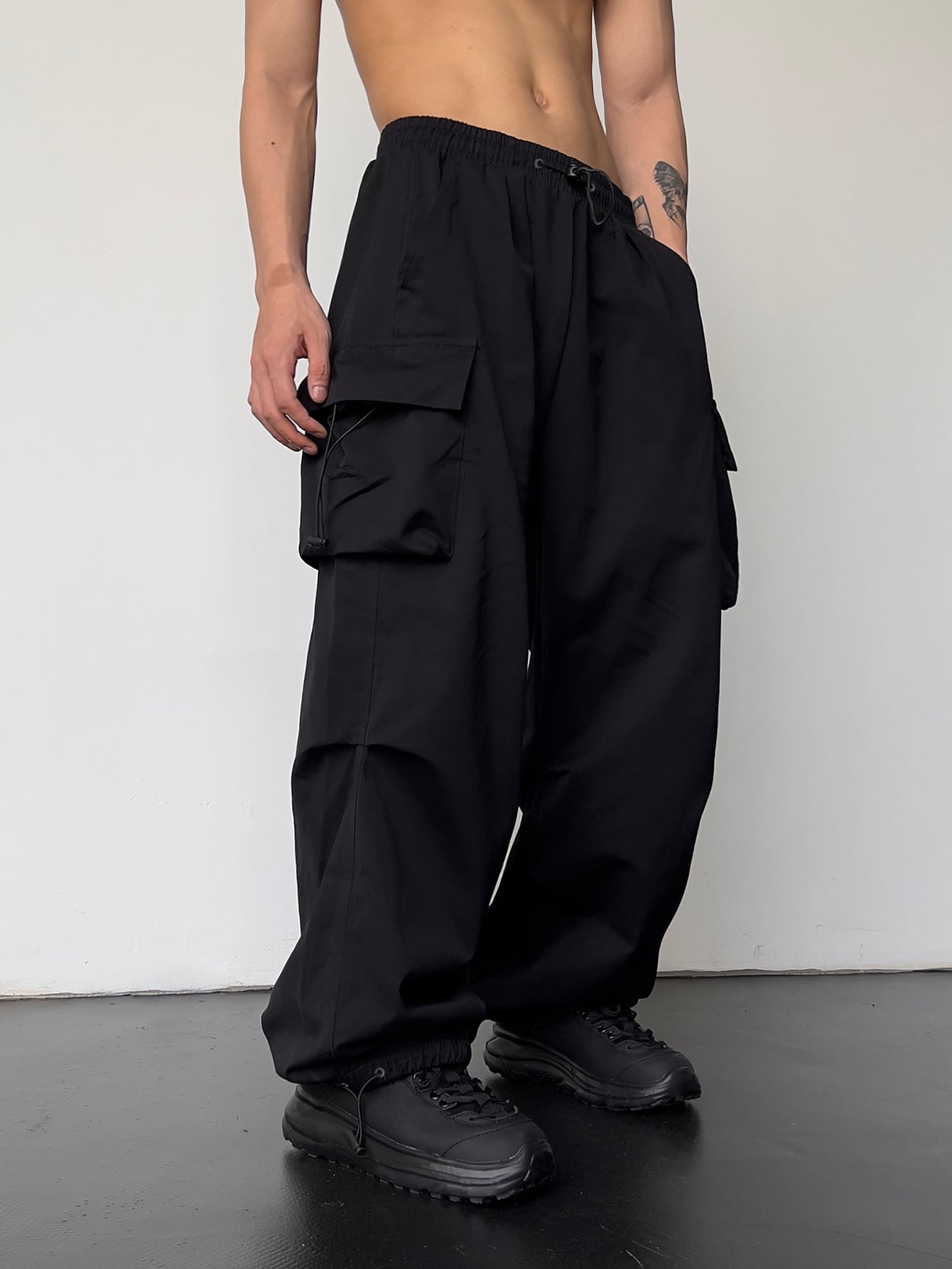 Jake Black Oversized Cargo Pants – Indian Shirt Company